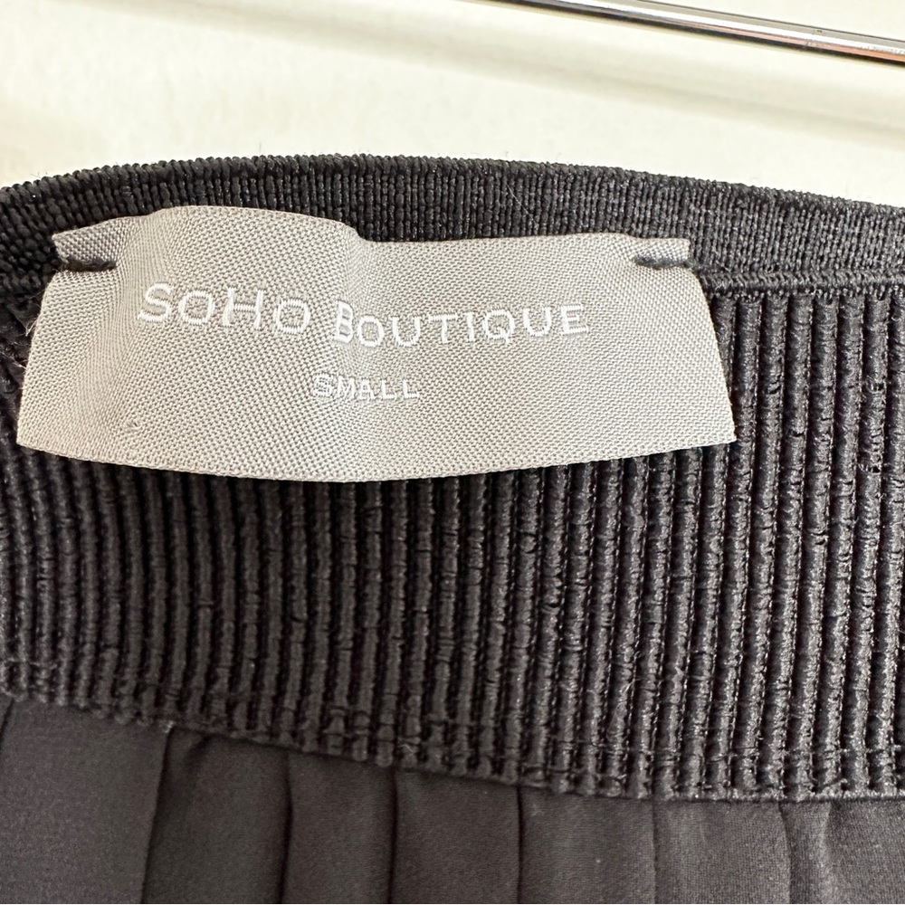 Black Pleated Midi Skirt Size Small - Picture 2 of 8